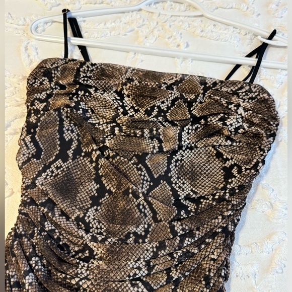 Aritzia Babaton dress - Picture 2 of 4